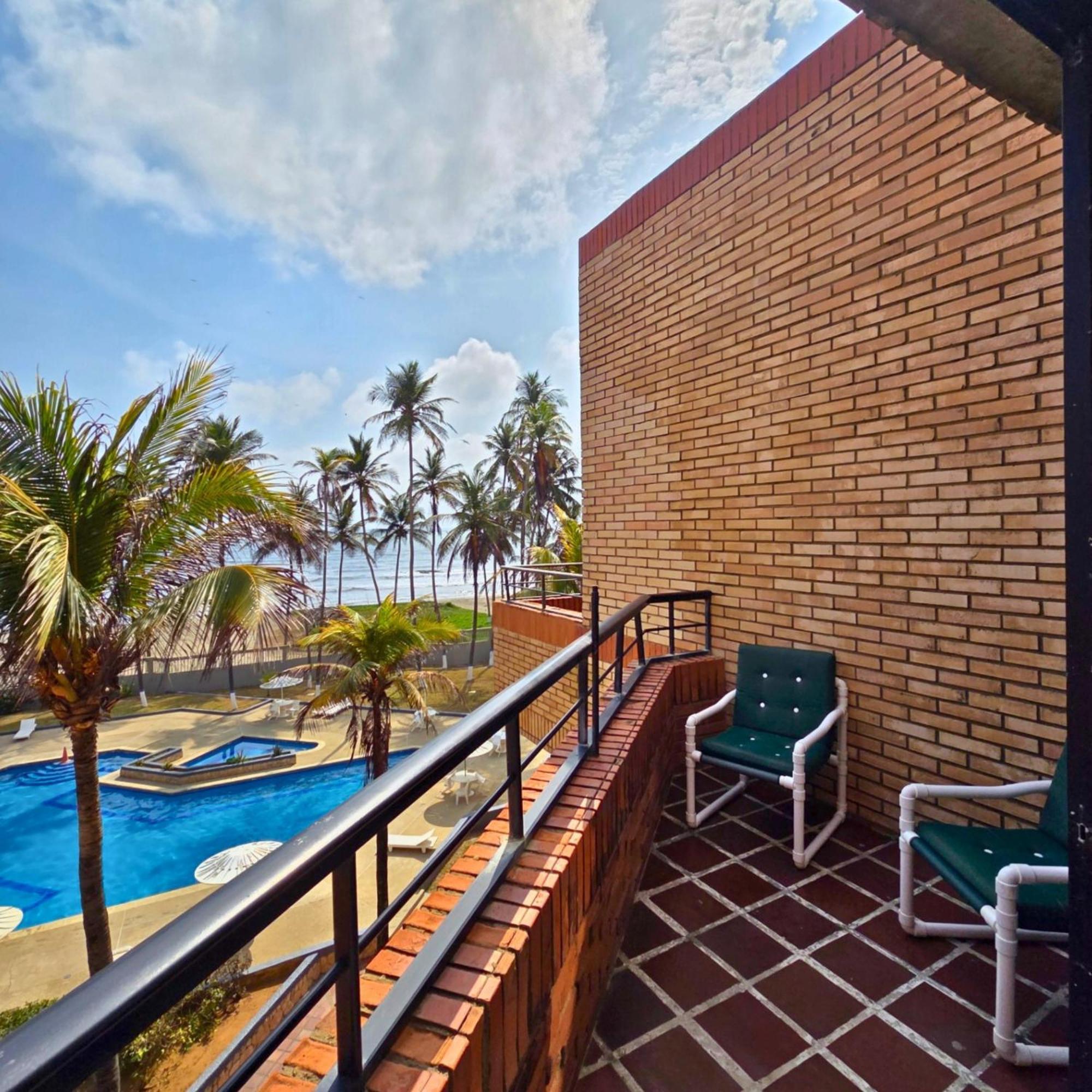Ferienwohnung Tucacas, Frente Al Mar, Balcon, Piscina Y Playa Privada Exterior foto