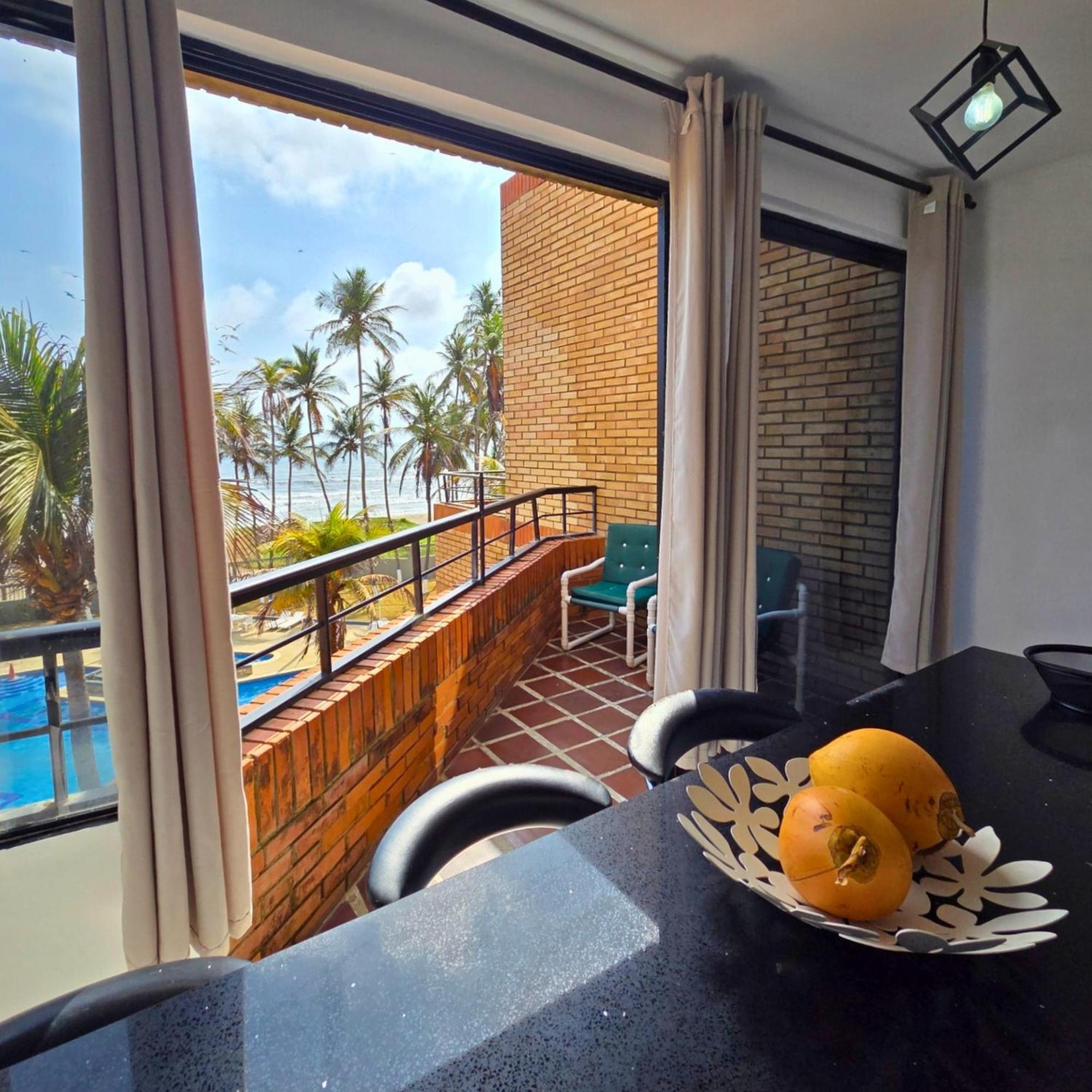 Ferienwohnung Tucacas, Frente Al Mar, Balcon, Piscina Y Playa Privada Exterior foto