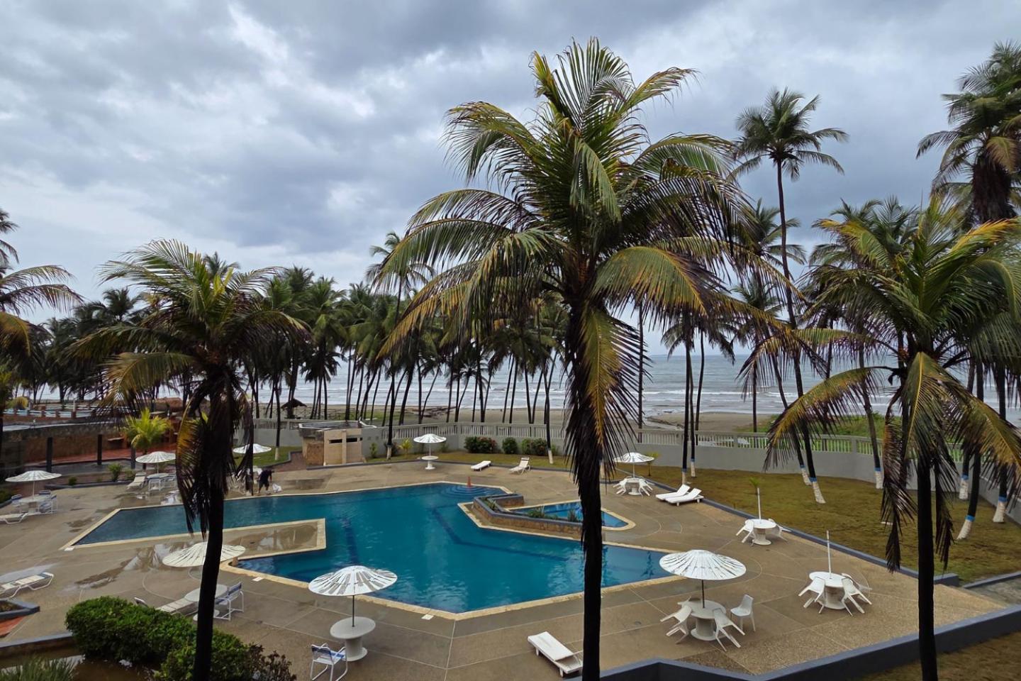 Ferienwohnung Tucacas, Frente Al Mar, Balcon, Piscina Y Playa Privada Exterior foto