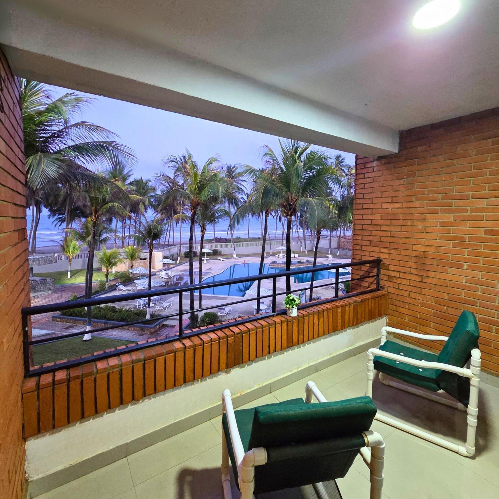 Ferienwohnung Tucacas, Frente Al Mar, Balcon, Piscina Y Playa Privada Exterior foto